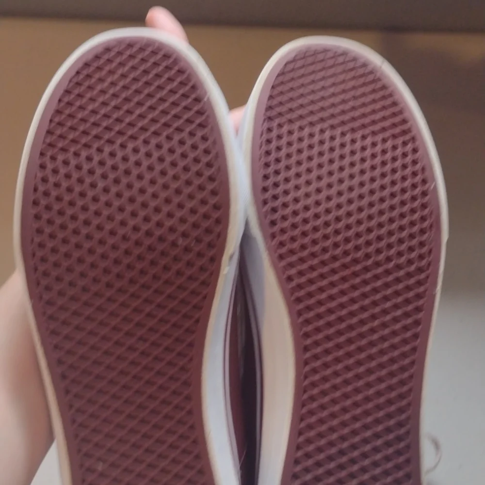 Burgundy Metal mash women’s 7.5 high top vans Men's 6